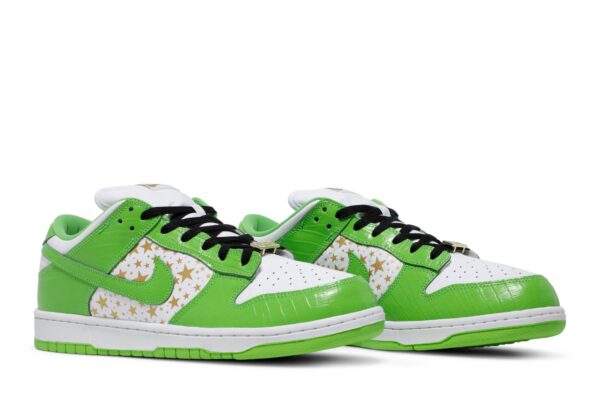 Nike SB Dunk Low Supreme Stars Mean Green (2021) DH3228-101 - Brosneaker photo 8
