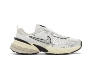 Nike V2K Run Summit White Metallic Silver (Women's) FD0736-100 - Brosneaker photo 1