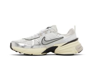 Nike V2K Run Summit White Metallic Silver (Women's) FD0736-100 - Brosneaker photo 3