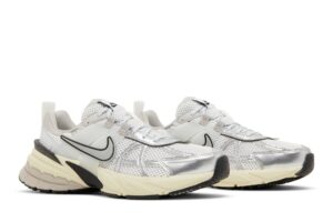 Nike V2K Run Summit White Metallic Silver (Women's) FD0736-100 - Brosneaker photo 8