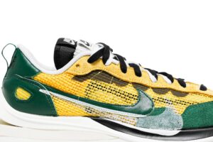 Nike Vaporwaffle sacai Tour Yellow Stadium Green CV1363-700 - Brosneaker photo 2