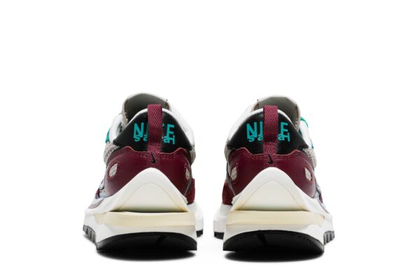 Nike Vaporwaffle sacai Villain Red Neptune Green DD3035-200 - Brosneaker photo 6