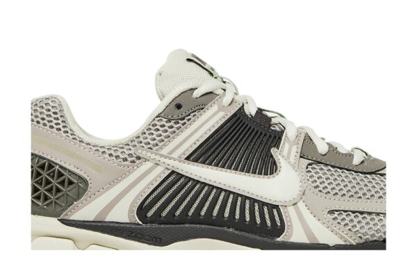 Nike Zoom Vomero 5 Cobblestone Flat Pewter (Women's) FB8825-001 - Brosneaker photo 2