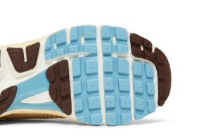 Nike Zoom Vomero 5 Oatmeal (Women's) FB8825-111 - Brosneaker photo 5